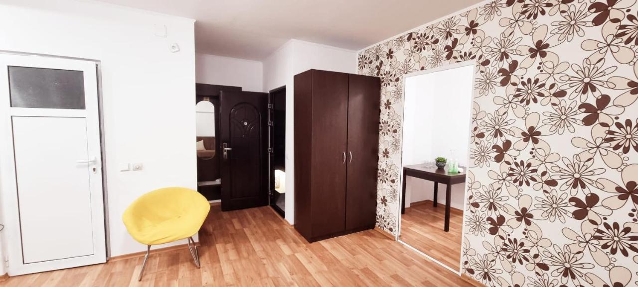 Apartamente Elegante In Regim Hotelier ヤシ エクステリア 写真