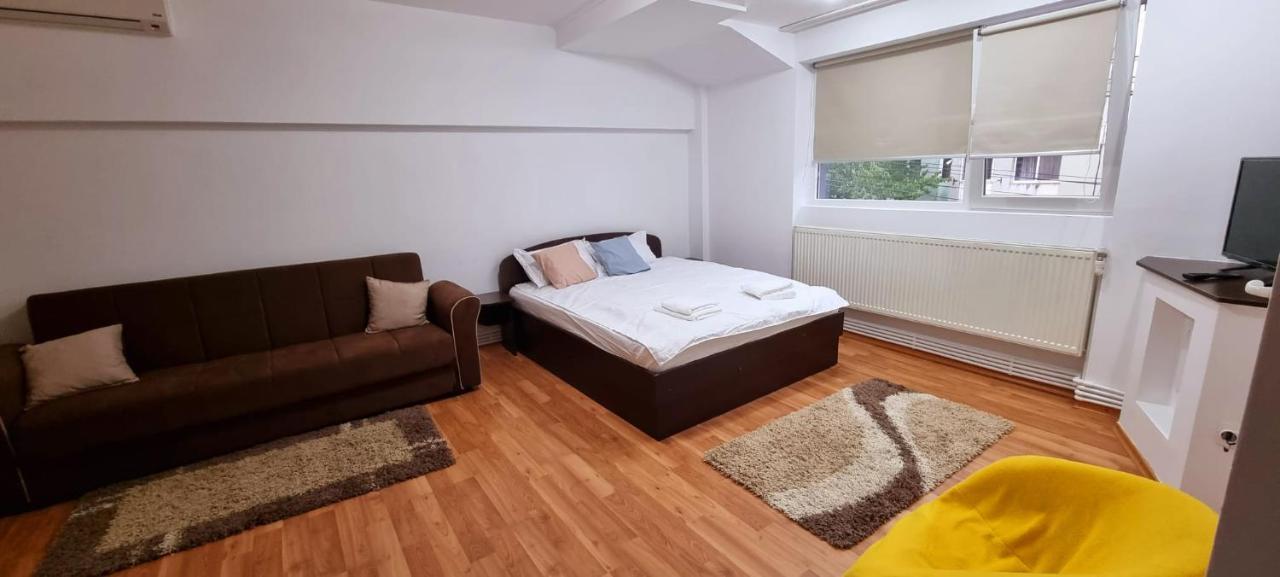 Apartamente Elegante In Regim Hotelier ヤシ エクステリア 写真